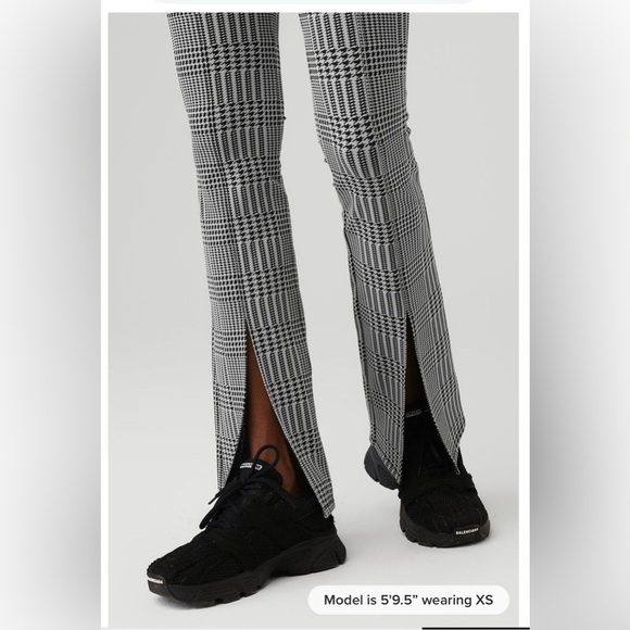 Alo Jacquard High-Waist Glenplaid Flutter Legging - Picture 4 of 16